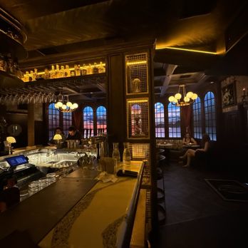 Captain's Quarters - Cocktail Bars Near Me - San Diego, California