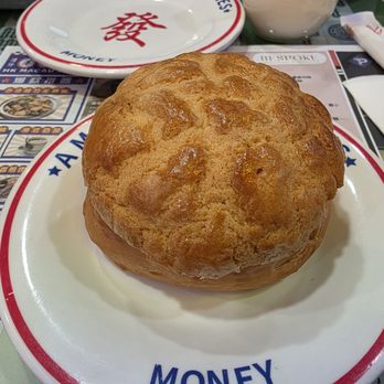 HK Macau Bistro - Pineapple bun with butter - Hong Kong Style Cafe Near Me - San Gabriel, California HK Macau Bistro - Pineapple bun with butter - Hong Kong Style Cafe Near Me - San Gabriel, California