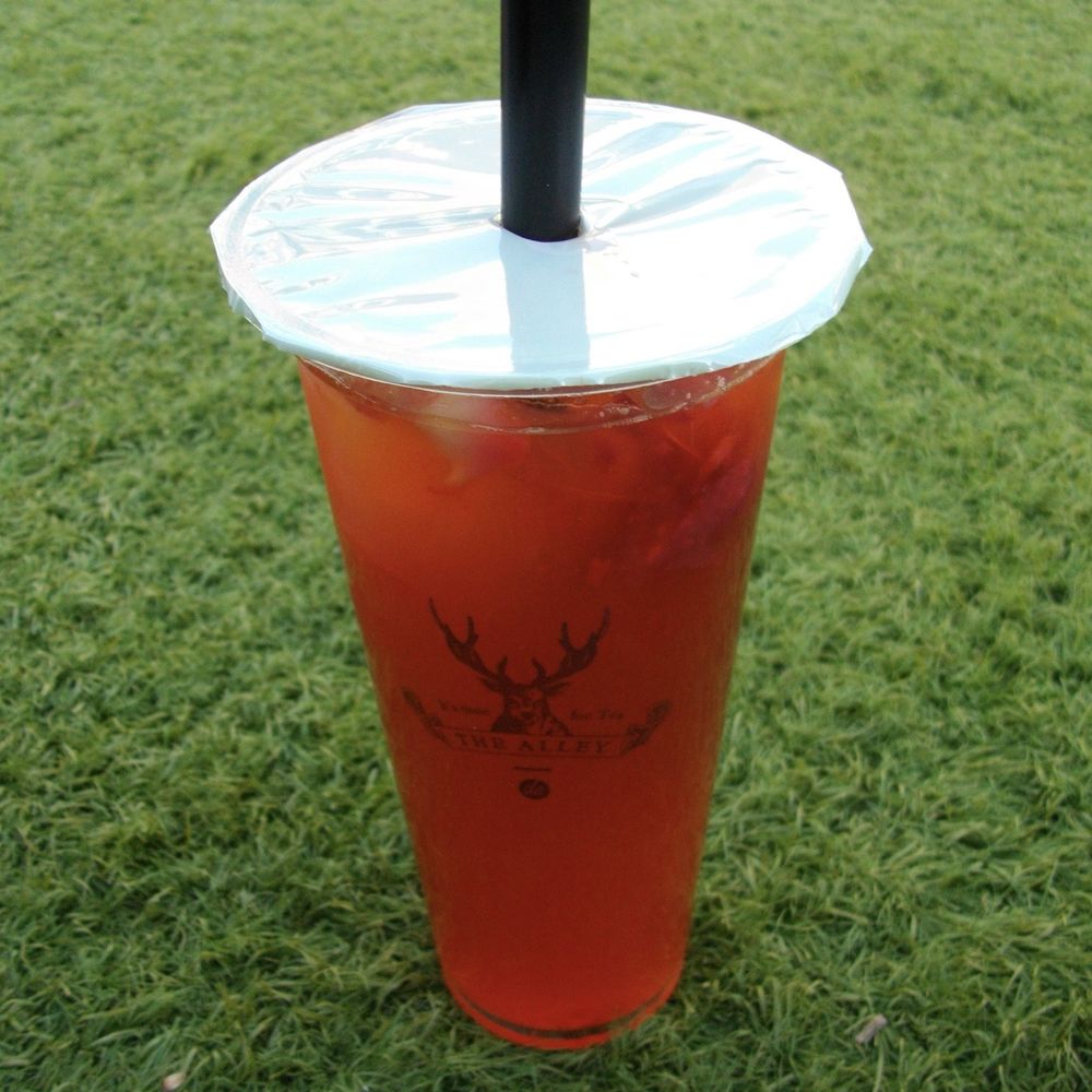 The Alley - Strawberry green tea - Bubble Tea Near Me - Irvine, California The Alley - Strawberry green tea - Bubble Tea Near Me - Irvine, California