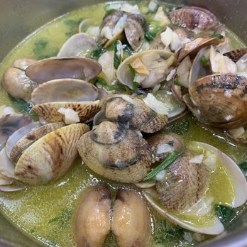 Cervejaria Ramiro - Clams in garlic sauce. - Seafood Near Me - Lisbon, 11 Cervejaria Ramiro - Clams in garlic sauce. - Seafood Near Me - Lisbon, 11