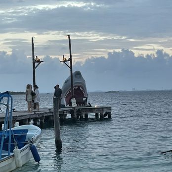 Picus - Jaws on the pier - Seafood Near Me - Isla Mujeres, ROO