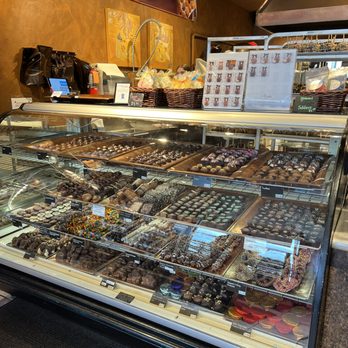 Amy's Candy Kitchen - Just one of the display cases. - Candy Stores Near Me - Cedarburg, Wisconsin Amy's Candy Kitchen - Just one of the display cases. - Candy Stores Near Me - Cedarburg, Wisconsin