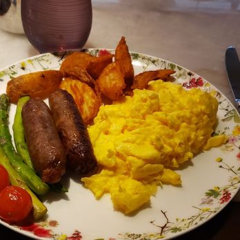 Bloom & Bee - Fluffy eggs, good dish but didn't love sausage - New American Near Me - Houston, Texas