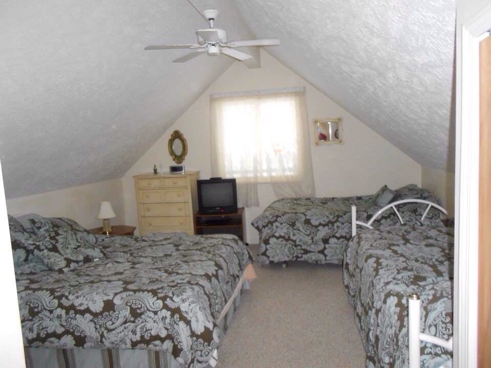 THE LUCKY BREAK COTTAGE 17 Photos Vacation Rentals 1954