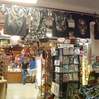 Marsh's Free Museum - Antiques Near Me - Long Beach, Washington