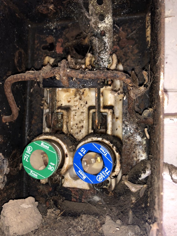 Slide of Arce Electric