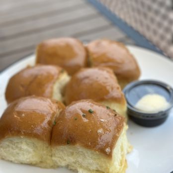 Honeymoon Chicken - Honey Butter Rolls - Chicken Shop Near Me - Washington, DC, District of Columbia