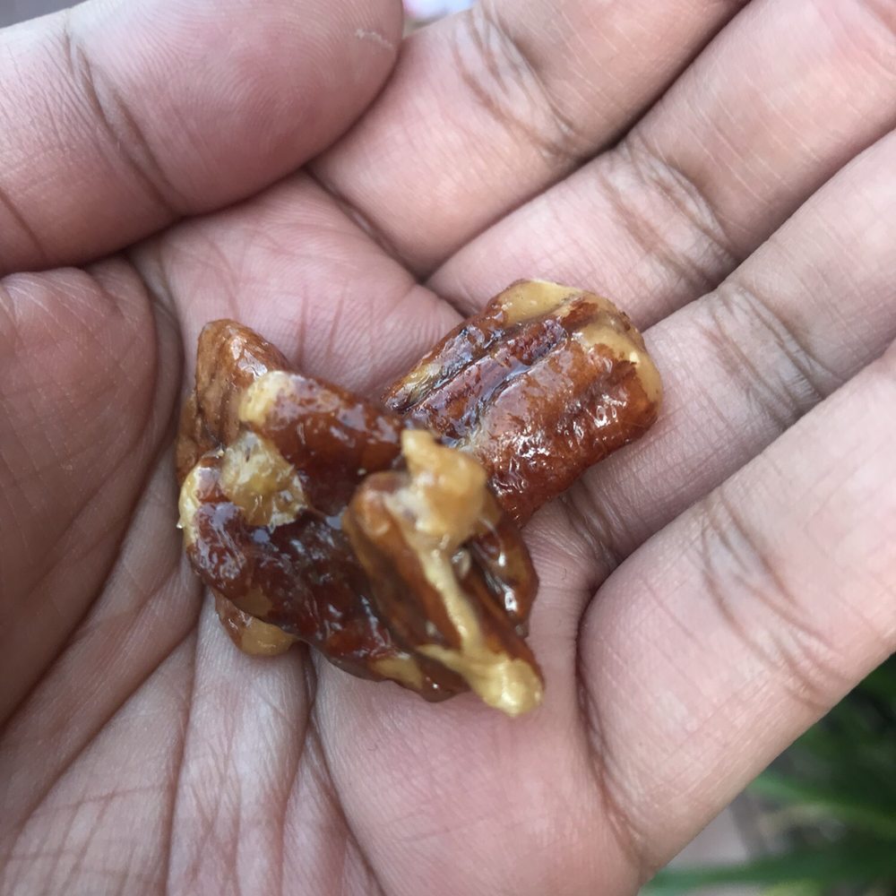 River Street Sweets - Free sample of glazed pecans - Desserts Near Me - Savannah, Georgia River Street Sweets - Free sample of glazed pecans - Desserts Near Me - Savannah, Georgia