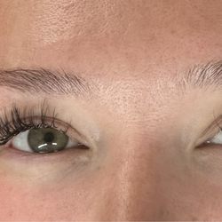 Sunny Beauty Company - Eyelash extensions