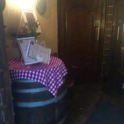 Riinas Pizza - Entrance