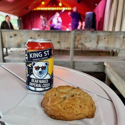 Magpies On The Fly - My favorite chocolate chip cookie with King St Cider.