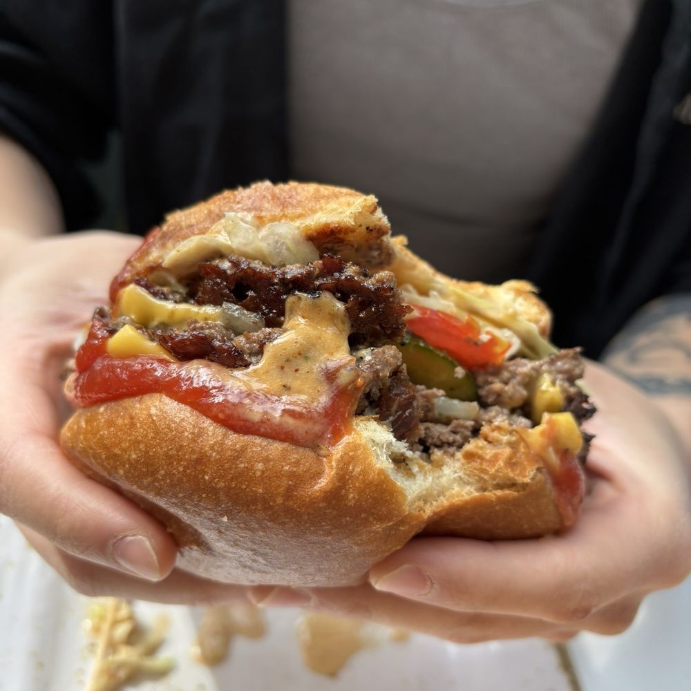Vonns - smashed burger inside - Burgers Near Me - Vancouver, British Columbia Vonns - smashed burger inside - Burgers Near Me - Vancouver, British Columbia