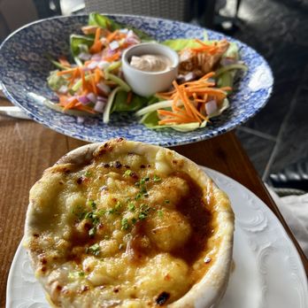 22 Bowen's - French Onion Soup and Spicy Chicken Lettuce Wraps - New American Near Me - Newport, Rhode Island