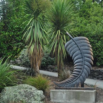 Queenstown Gardens - sculpture near entrance to gardens - Parks Near Me