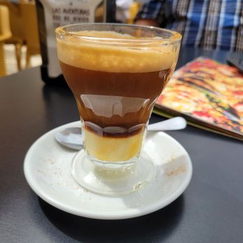 Yellow Submarine - Cafe aziatica - Beer Bar Near Me - Cartagena, MU