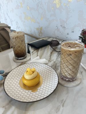 RT Bakery & Cafe by null