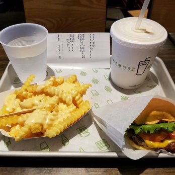 Shake Shack I-Drive - A million calories of pure deliciousness! - Ice Cream & Frozen Yogurt Near Me - Orlando, Florida Shake Shack I-Drive - A million calories of pure deliciousness! - Ice Cream & Frozen Yogurt Near Me - Orlando, Florida