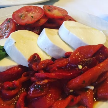 Gino's Restaurant - Mozzarella roasted peppers and tomato appetizer - Pizza Near Me - Brooklyn, New York