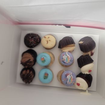 Georgetown Cupcake - Cupcakes Near Me - Washington, DC, District of Columbia