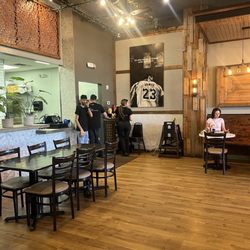 Avenue Brunch House - Inside