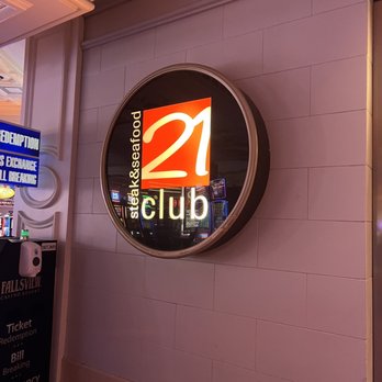 21 Club - a clock on the wall of a restaurant - Seafood Near Me - Niagara Falls, Ontario 21 Club - a clock on the wall of a restaurant - Seafood Near Me - Niagara Falls, Ontario