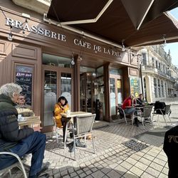 Café de la Paix - Front