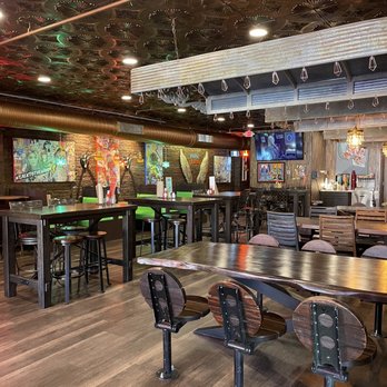 Papa Julio’s - the inside of a restaurant - Bars Near Me - Seneca, South Carolina