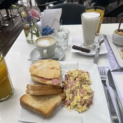 Tea & Company - Scrambled eggs with ham and toast.