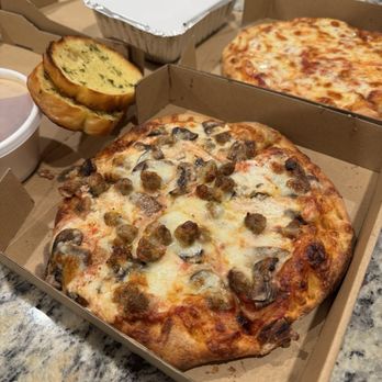 Florentina's Pizza and Pasta - Small ricotta, sausage, mushroom. - Pizza Near Me - Clovis, California Florentina's Pizza and Pasta - Small ricotta, sausage, mushroom. - Pizza Near Me - Clovis, California