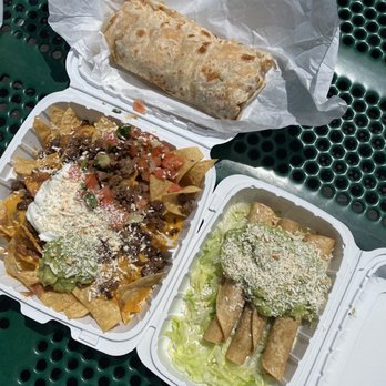 Roberto's Mexican Food - Leucadia - Mexican Near Me - Encinitas, California Roberto's Mexican Food - Leucadia - Mexican Near Me - Encinitas, California