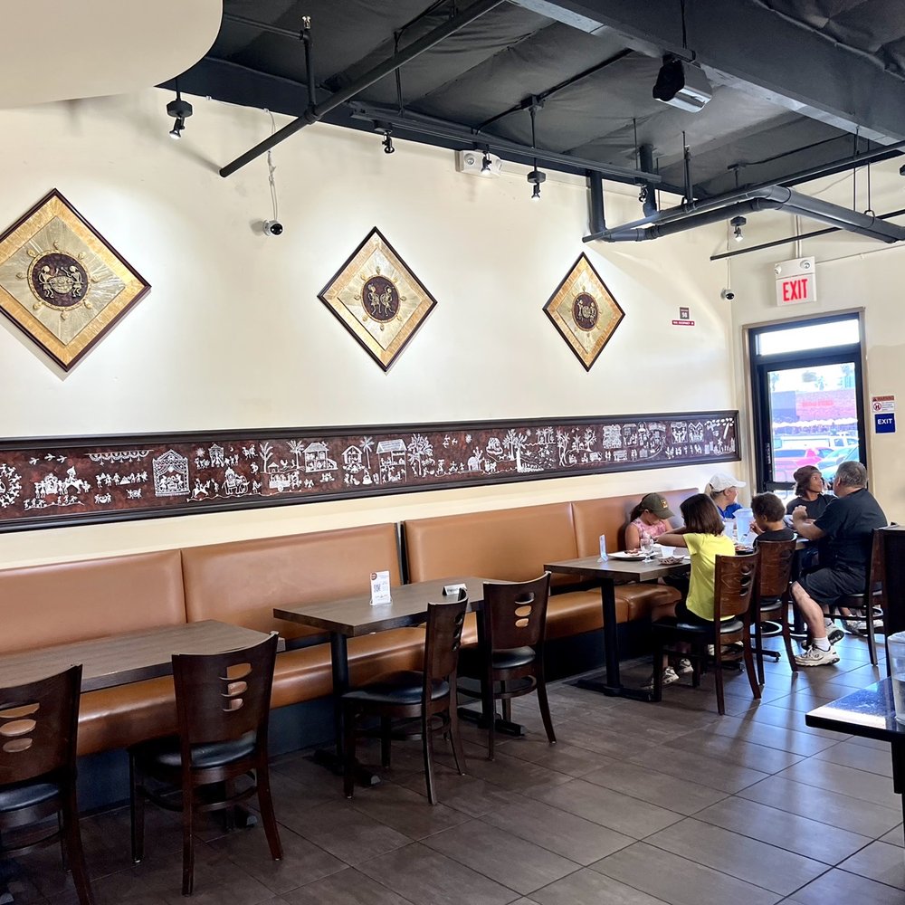 Curry Craft - Dining area - Indian Near Me - San Marcos, California Curry Craft - Dining area - Indian Near Me - San Marcos, California