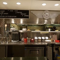 Central Diner - Counter