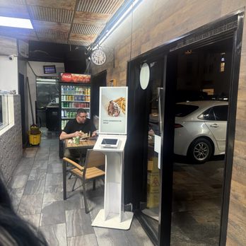Z Falafel - Clean - Falafel Near Me - Los Angeles, California