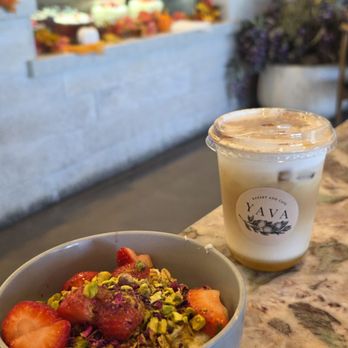 Yava Bakery And Cafe - Eshta Granola Bowl and Orange Latte - Bakeries Near Me - Fresno, California