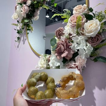 Donutchew - Matcha and Earl Grey donuts - Donuts Near Me - Gaithersburg, Maryland