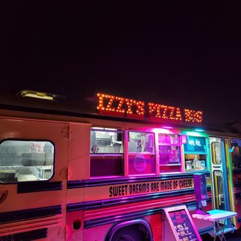 Izzy's Pizza Bus - Food Trucks Near Me - Omaha, Nebraska