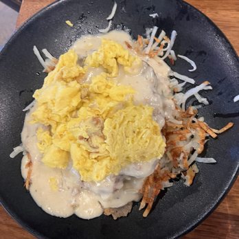 Elly's Brunch & Cafe - Chicken fried steak skillet - Breakfast & Brunch Near Me - Phoenix, Arizona