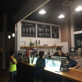 Sweetcream Dairy - Everything right in view for ordering! - Ice Cream & Frozen Yogurt Near Me - Biddeford, Maine