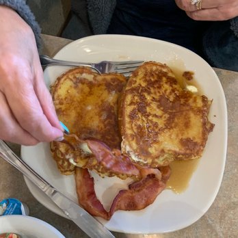 Pegah's Family Restaurant - French Toast - Breakfast & Brunch Near Me - Shawnee, Kansas