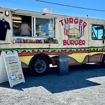 Turger Burger - a food truck parked in a parking lot - Food Trucks Near Me - Lakewood, Washington Turger Burger - a food truck parked in a parking lot - Food Trucks Near Me - Lakewood, Washington