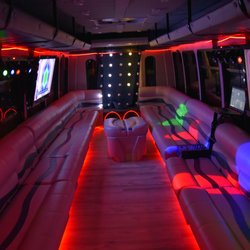 Buszyn - 25 Passenger Party Bus Interior Photo