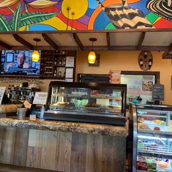El Rinconcito Colombiano 3 - Counter - Colombian Near Me - Lake Worth, Florida