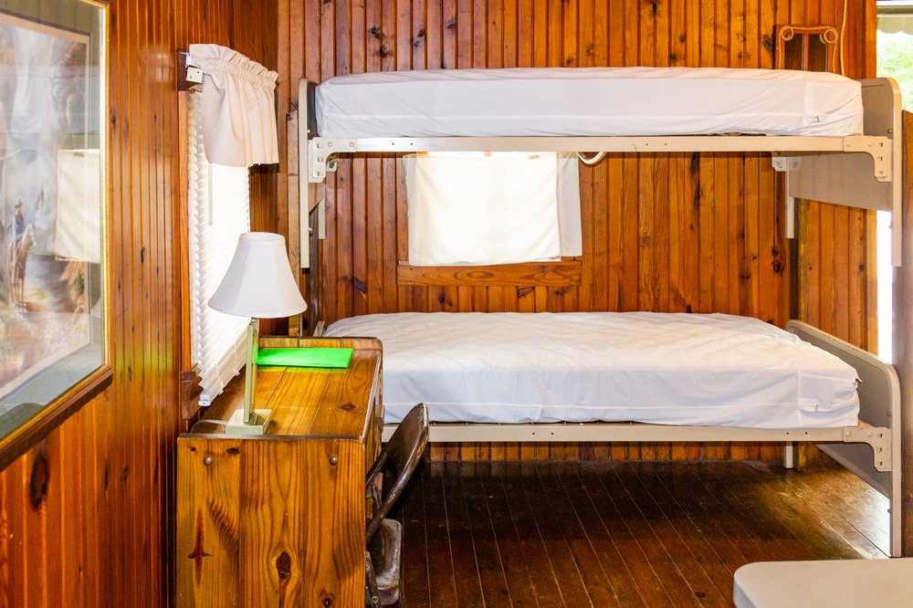 ARROWHEAD CABIN AND CANOE Updated September 2024 51 Photos 69