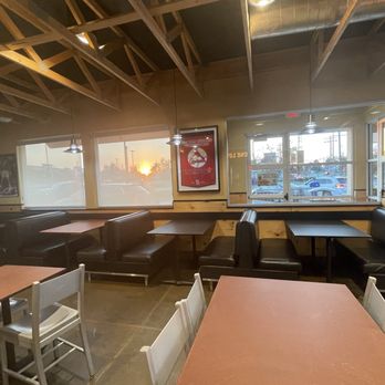 Raising Cane's Chicken Fingers - Seating - Chicken Shop Near Me - St. Ann, Missouri