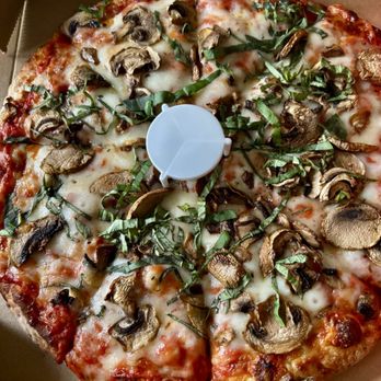 Delish Pizza - Mushroom and basil small pizza - Pizza Near Me - Sacramento, California