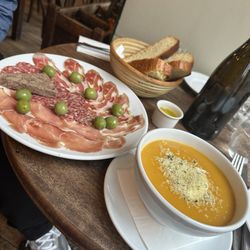 Vinoteca - Squash soup with cured meet