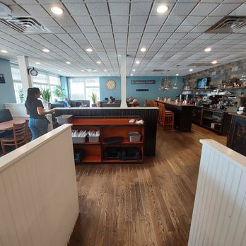 Maywood Pancake House - Inside - Breakfast & Brunch Near Me - Maywood, New Jersey