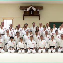Aikido Yoshokai - Genyokan Dojo - Aikido students on the mat at Genyokan Dojo