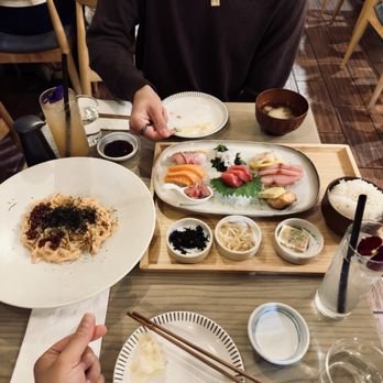 Akami Sushi - Sushi Bars Near Me - Arcadia, California