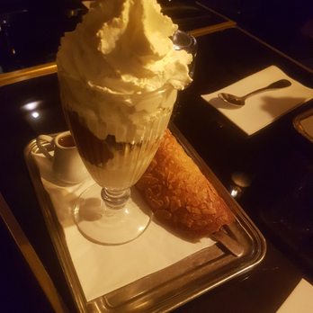 Café Delmas - Chocolate ice cream - Brasseries Near Me - Paris, 75 Café Delmas - Chocolate ice cream - Brasseries Near Me - Paris, 75
